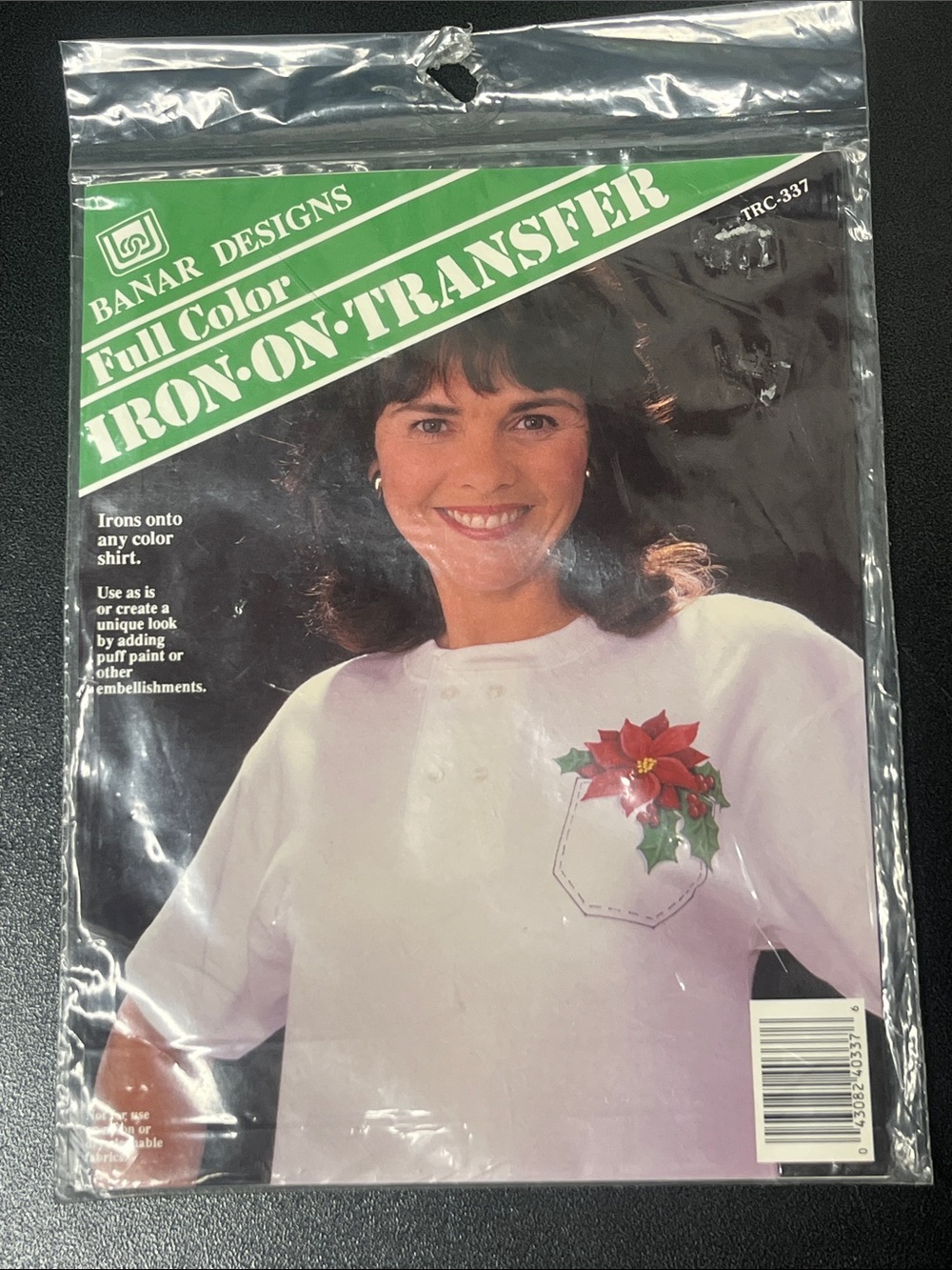 Vintage Banar Designs Iron-On Transfer Holly in Pocket 9" X 7" - Pointsetta